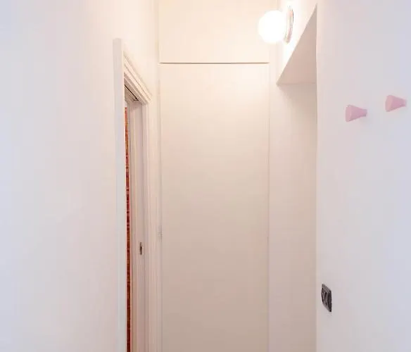 Appartement Domus Colosseum By Jfm - Cozy Nearby Colosseum Rome